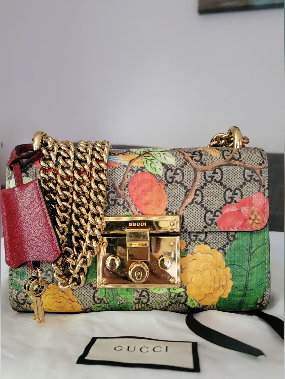 AUTHENTIC,GUCCI SMALL GG SUPREME TIAN PADLOCK FLORAL WOMAN,CROSSBODY BAG!